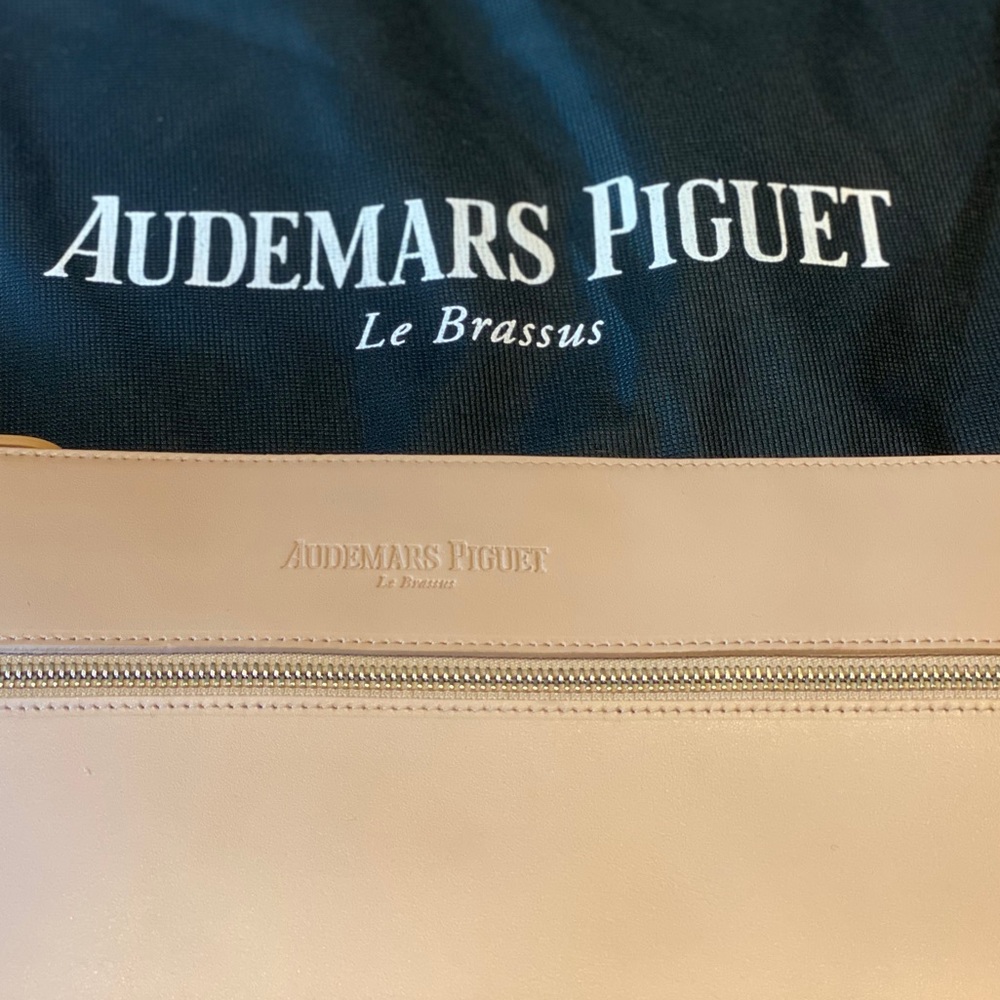 NWOT: AUDEMARS PIGUET: Leather Folio Case - Picture 5 of 9